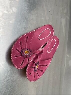 Women’s Pink Beaded Flower Slippers